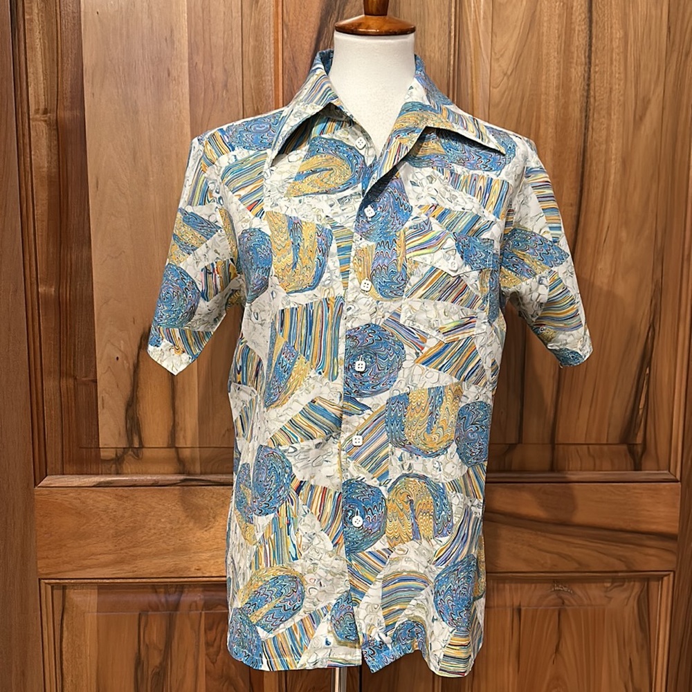 Vintage Psychedelic Rainbow, Men’s Button-up Short Sleeve, No Tags Est size S/XS